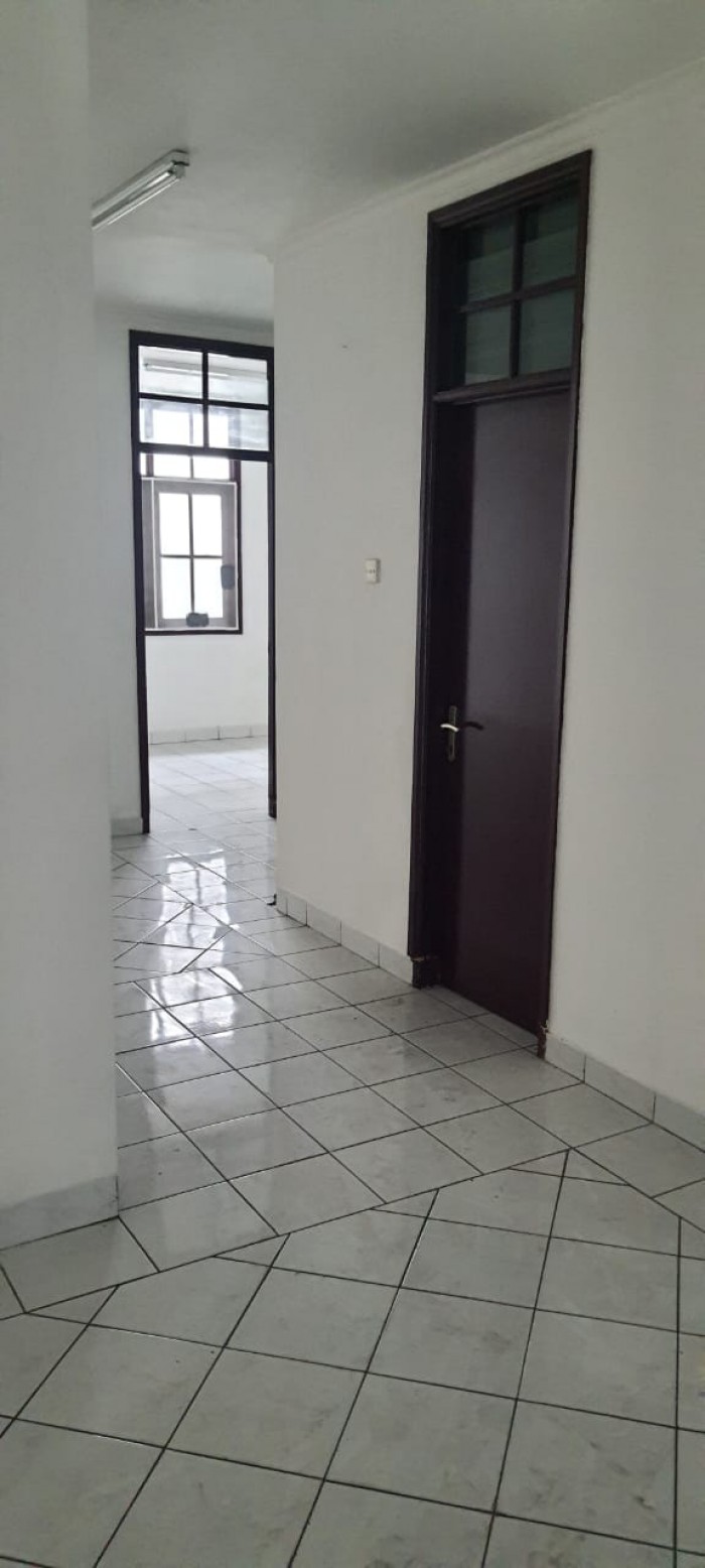 Rumah disewakan di Beverly Lippo Cikarang